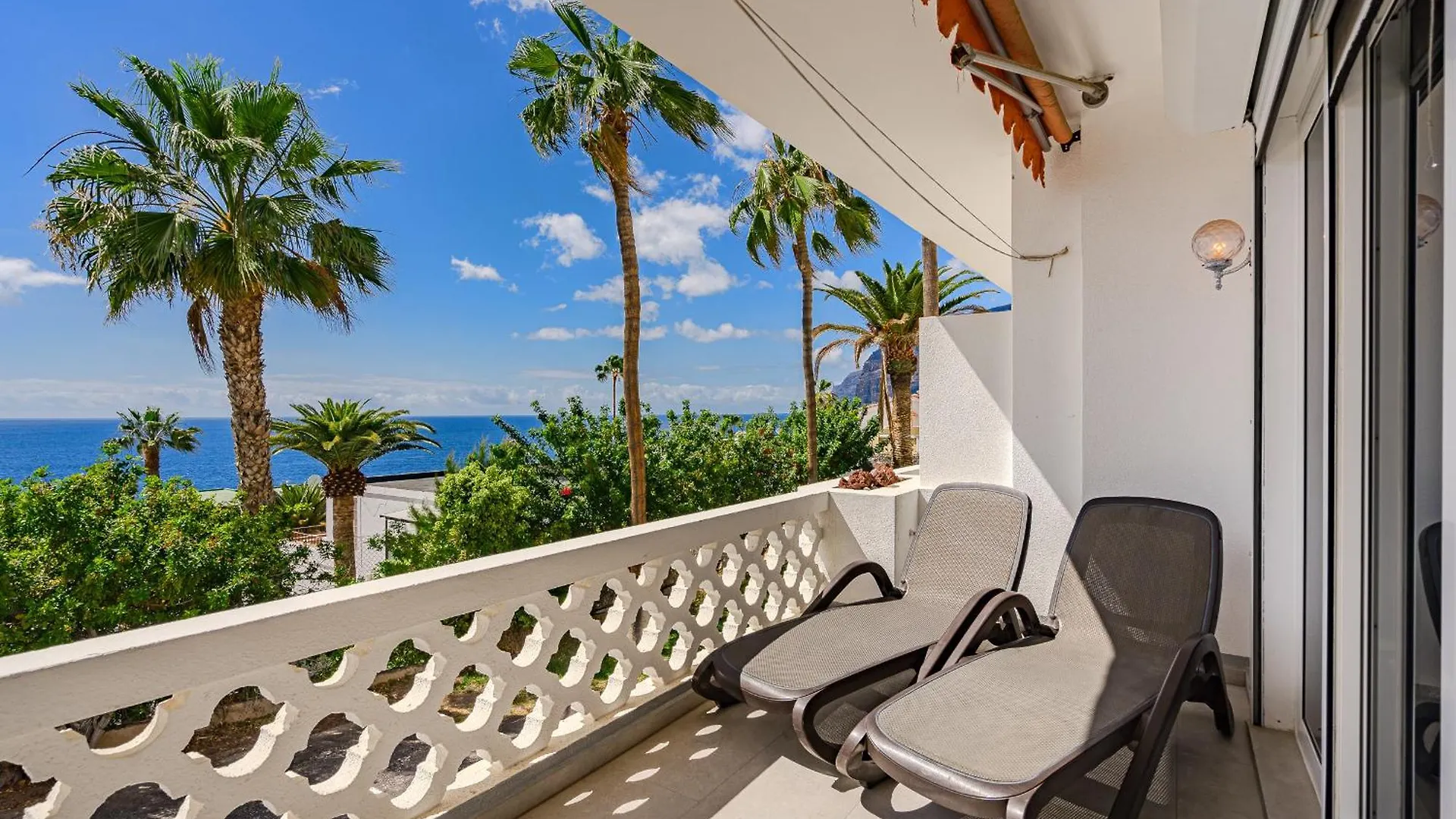 2 Bedroom Apartment - Terrace & Sea View - Los Gigantes Acantilado de los Gigantes