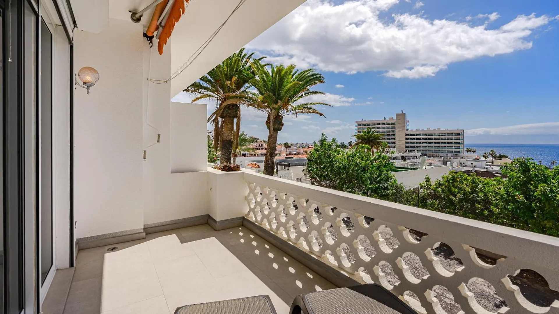 2 Bedroom Apartment - Terrace & Sea View - Los Gigantes Acantilado de los Gigantes